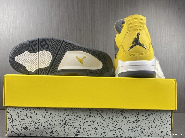 Lightning 4 Air CT8527-700 Retro Jordan 0704